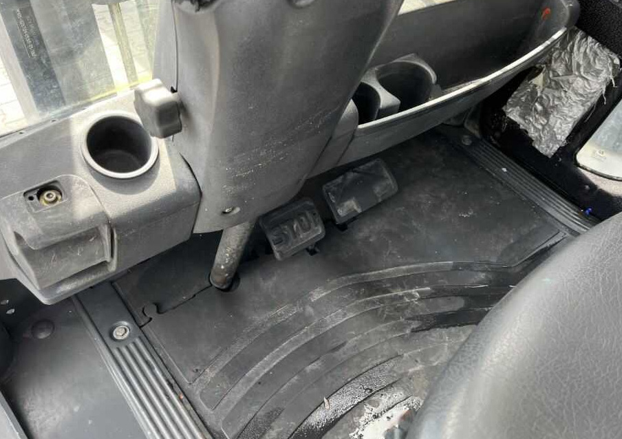 Leasing di Linde H25T-01 Linde H25T-01: foto 7 Leasing di Linde H25T-01 Linde H25T-01: foto 7