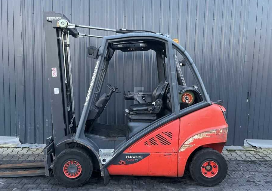 Linde H25T-01 - Carrello elevatore a gas: foto 2 Linde H25T-01 - Carrello elevatore a gas: foto 2