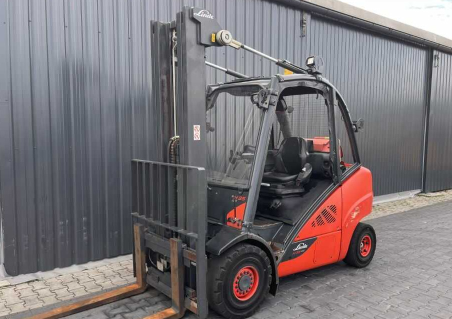 Linde H35T-02 - Carrello elevatore a gas: foto 1 Linde H35T-02 - Carrello elevatore a gas: foto 1