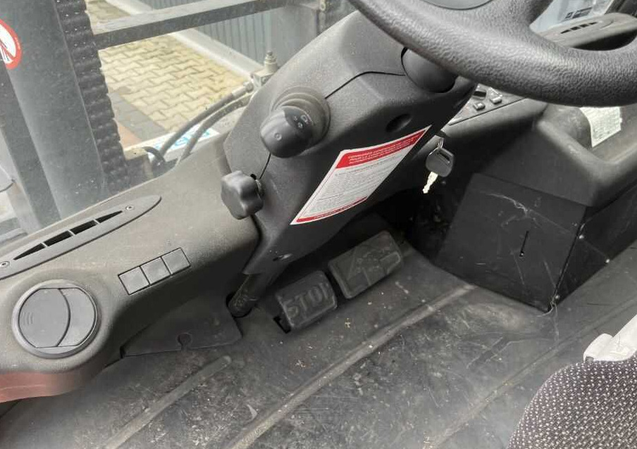 Leasing di Linde H80T-02/900 Linde H80T-02/900: foto 10 Leasing di Linde H80T-02/900 Linde H80T-02/900: foto 10