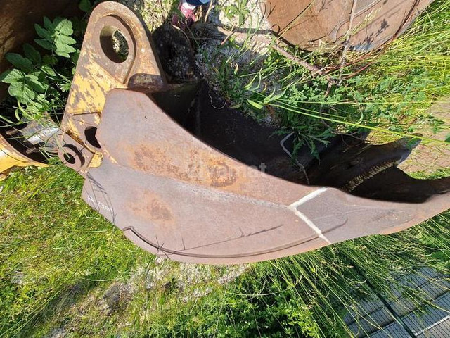 Attache à Axe Attache à Axe de 100 - Benna: foto 1 Attache à Axe Attache à Axe de 100 - Benna: foto 1