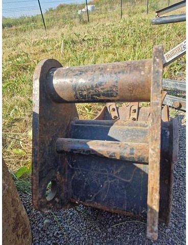 Attache à Axe Attache à Axe de 70/35mm - Benna: foto 4 Attache à Axe Attache à Axe de 70/35mm - Benna: foto 4