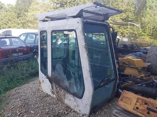 Liebherr A904 R904 A914 R914 A924 R924 A934 R934 A944 R944 A954 R954 - - Cabina per Macchina da cantiere: foto 3 Liebherr A904 R904 A914 R914 A924 R924 A934 R934 A944 R944 A954 R954 - - Cabina per Macchina da cantiere: foto 3