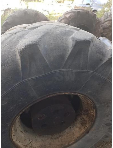 Michelin 18R19.5XF - Cerchi e pneumatici: foto 1 Michelin 18R19.5XF - Cerchi e pneumatici: foto 1