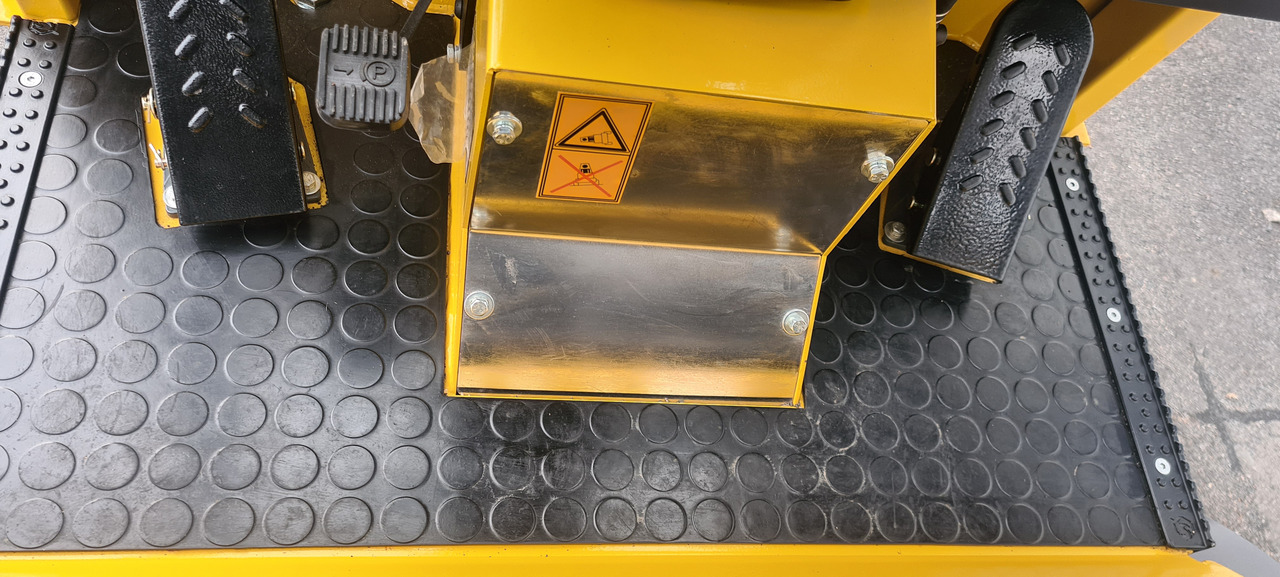 Pala articolata nuovo Eurotrac W11 Radlader Hoflader: foto 12 Pala articolata nuovo Eurotrac W11 Radlader Hoflader: foto 12