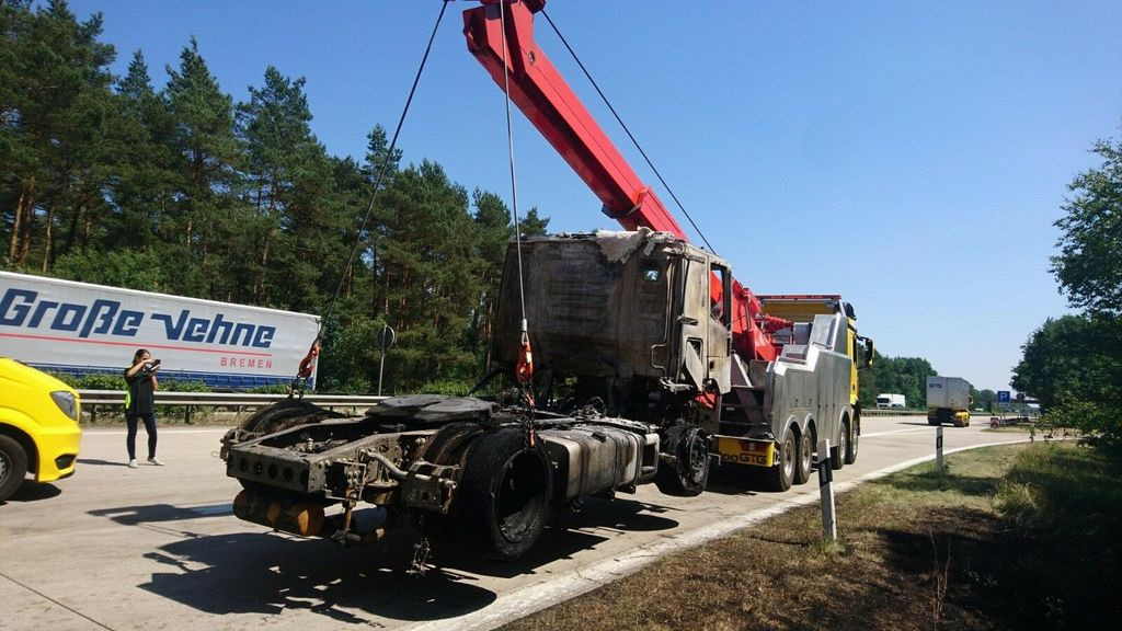 Mercedes-Benz Arocs 8x8 4153 G&G Wrecker Mercedes-Benz Arocs 8x8 4153 G&G Wrecker - Carro attrezzi: foto 4 Mercedes-Benz Arocs 8x8 4153 G&G Wrecker Mercedes-Benz Arocs 8x8 4153 G&G Wrecker - Carro attrezzi: foto 4