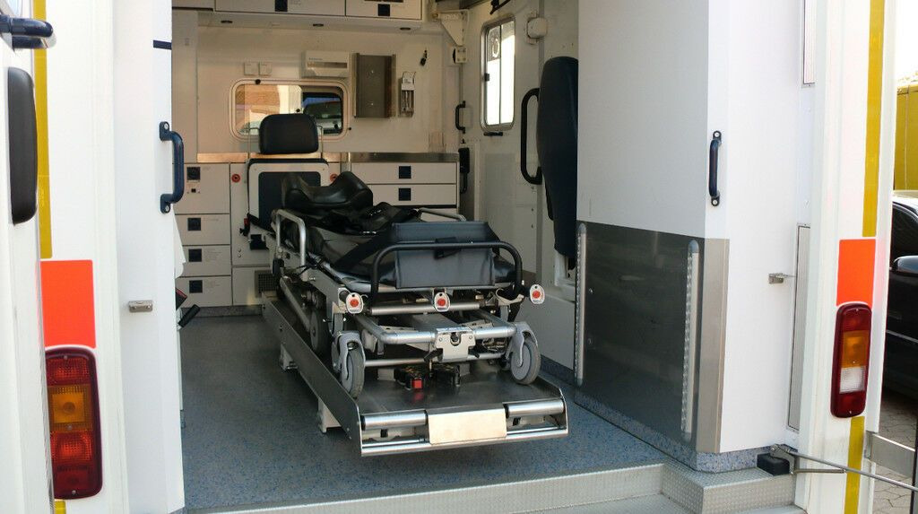 Ambulanza Mercedes-Benz Sprinter 516 // inkl. 1 Jahr Garantie: foto 9 Ambulanza Mercedes-Benz Sprinter 516 // inkl. 1 Jahr Garantie: foto 9