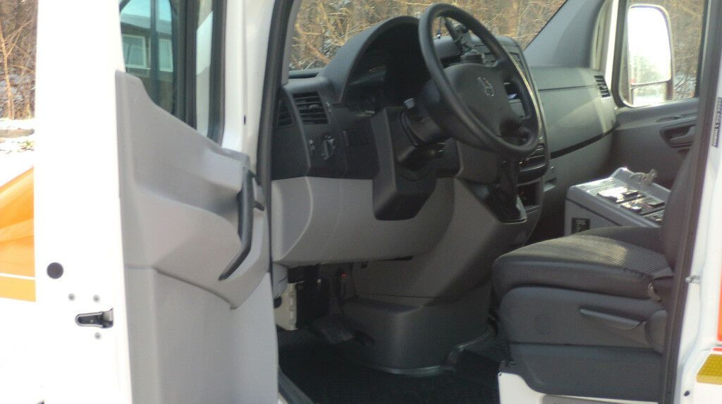 Ambulanza Mercedes-Benz Sprinter 516 // inkl. 1 Jahr Garantie: foto 6 Ambulanza Mercedes-Benz Sprinter 516 // inkl. 1 Jahr Garantie: foto 6