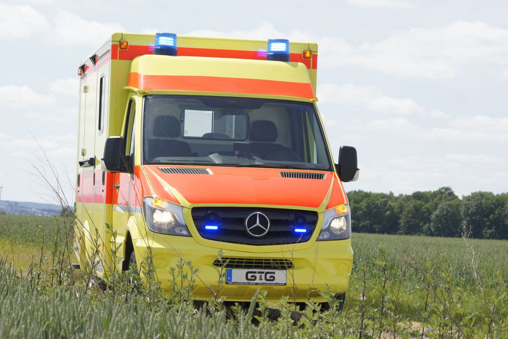 Mercedes-Benz Sprinter 519 // Mod. 2017 // 1 J Garantie // Mercedes-Benz Sprinter 519 // Mod. 2017 // 1 J Garantie // - Ambulanza: foto 2 Mercedes-Benz Sprinter 519 // Mod. 2017 // 1 J Garantie // Mercedes-Benz Sprinter 519 // Mod. 2017 // 1 J Garantie // - Ambulanza: foto 2