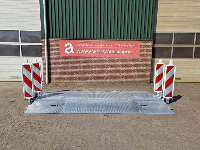 Leidingdrempel Leidingdrempel / road ramp - Autovettura: foto 1 Leidingdrempel Leidingdrempel / road ramp - Autovettura: foto 1