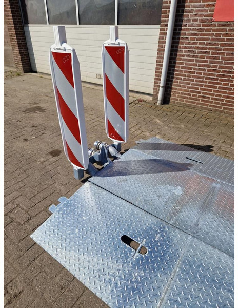 Leidingdrempel Leidingdrempel / road ramp - Autovettura: foto 5 Leidingdrempel Leidingdrempel / road ramp - Autovettura: foto 5