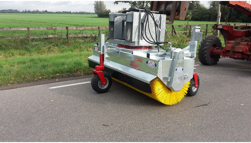Onbekend Loonwerkersveegmachine - Spazzola: foto 3 Onbekend Loonwerkersveegmachine - Spazzola: foto 3