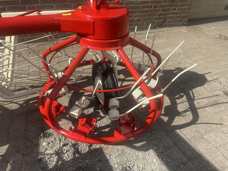 Strela hooischudder - Gebruikt - Voltafieno: foto 4 Strela hooischudder - Gebruikt - Voltafieno: foto 4