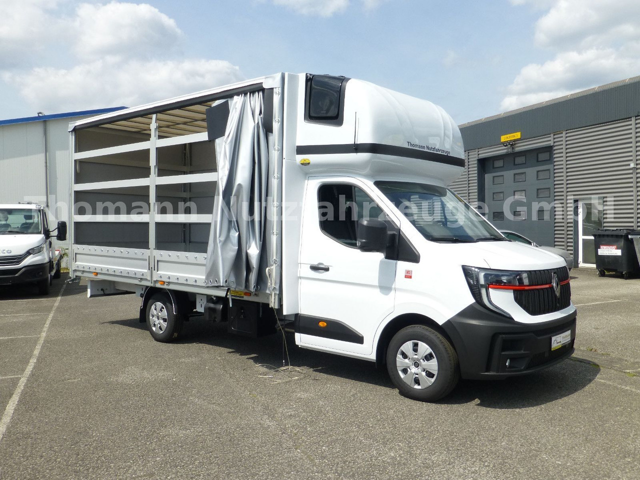 Furgone centinato Renault NEW Master Pritsche Plane Schlafkabine: foto 7 Furgone centinato Renault NEW Master Pritsche Plane Schlafkabine: foto 7