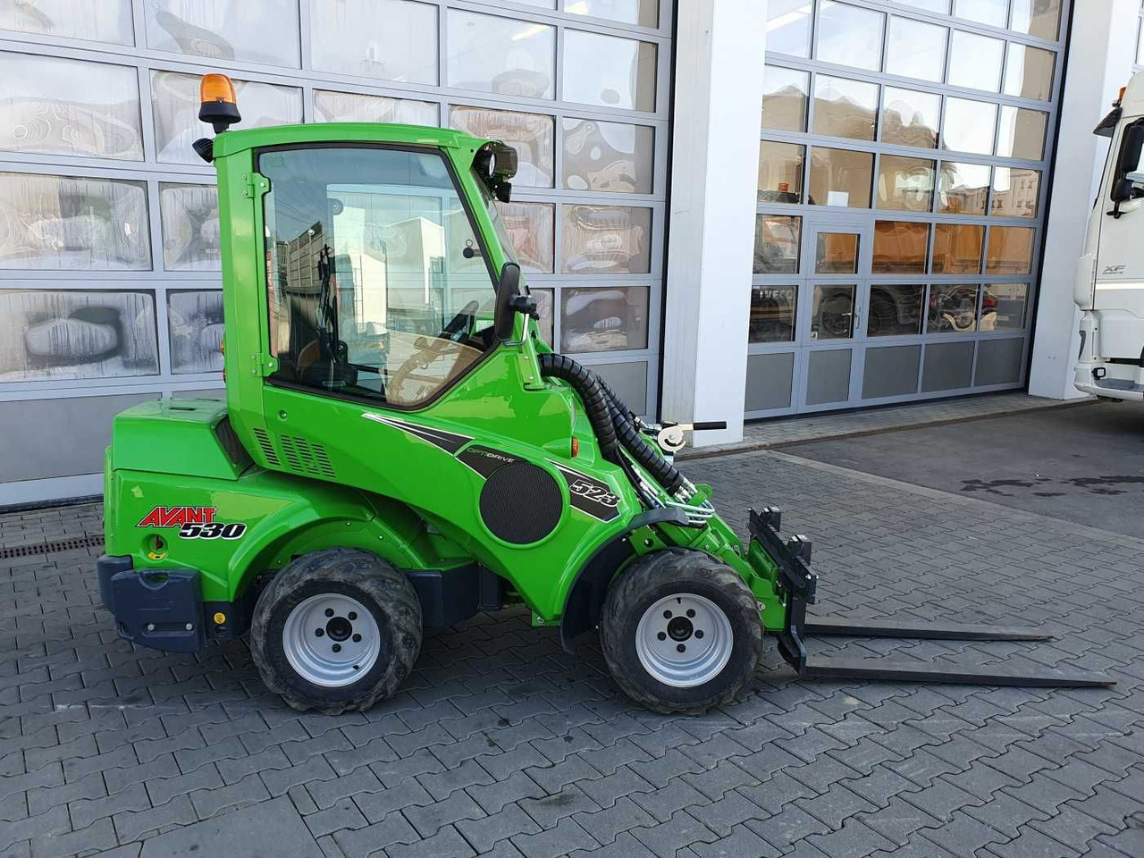 Avant Tecno 530 / nur 126h! / Inkl. Anbaugeräte! / 2018 - Pala gommata: foto 4 Avant Tecno 530 / nur 126h! / Inkl. Anbaugeräte! / 2018 - Pala gommata: foto 4