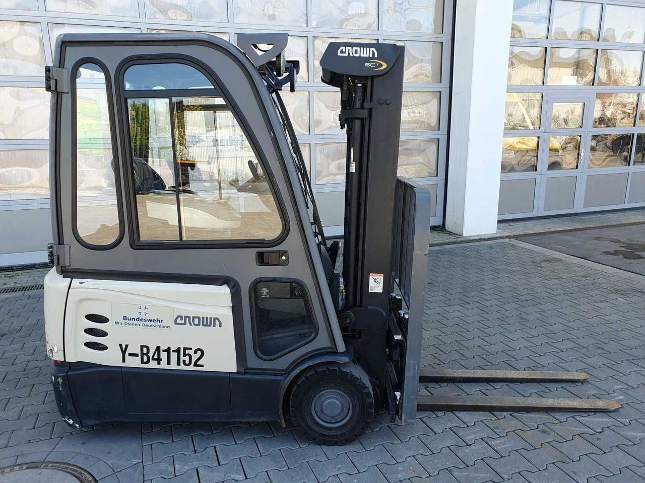Crown SCT6020-1.3 /Triplex: 4.30m /Batterie 2020 - Carrello elevatore elettrico: foto 2 Crown SCT6020-1.3 /Triplex: 4.30m /Batterie 2020 - Carrello elevatore elettrico: foto 2