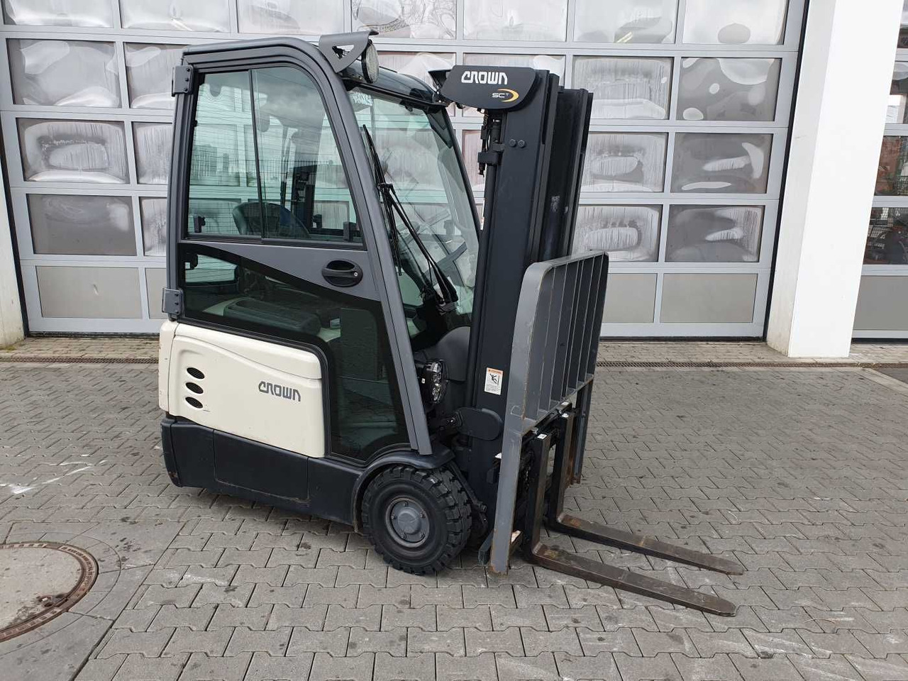 Crown SCT6020-1.3 /Triplex: 4.30m / SS / 1.185h! - Carrello elevatore elettrico: foto 2 Crown SCT6020-1.3 /Triplex: 4.30m / SS / 1.185h! - Carrello elevatore elettrico: foto 2