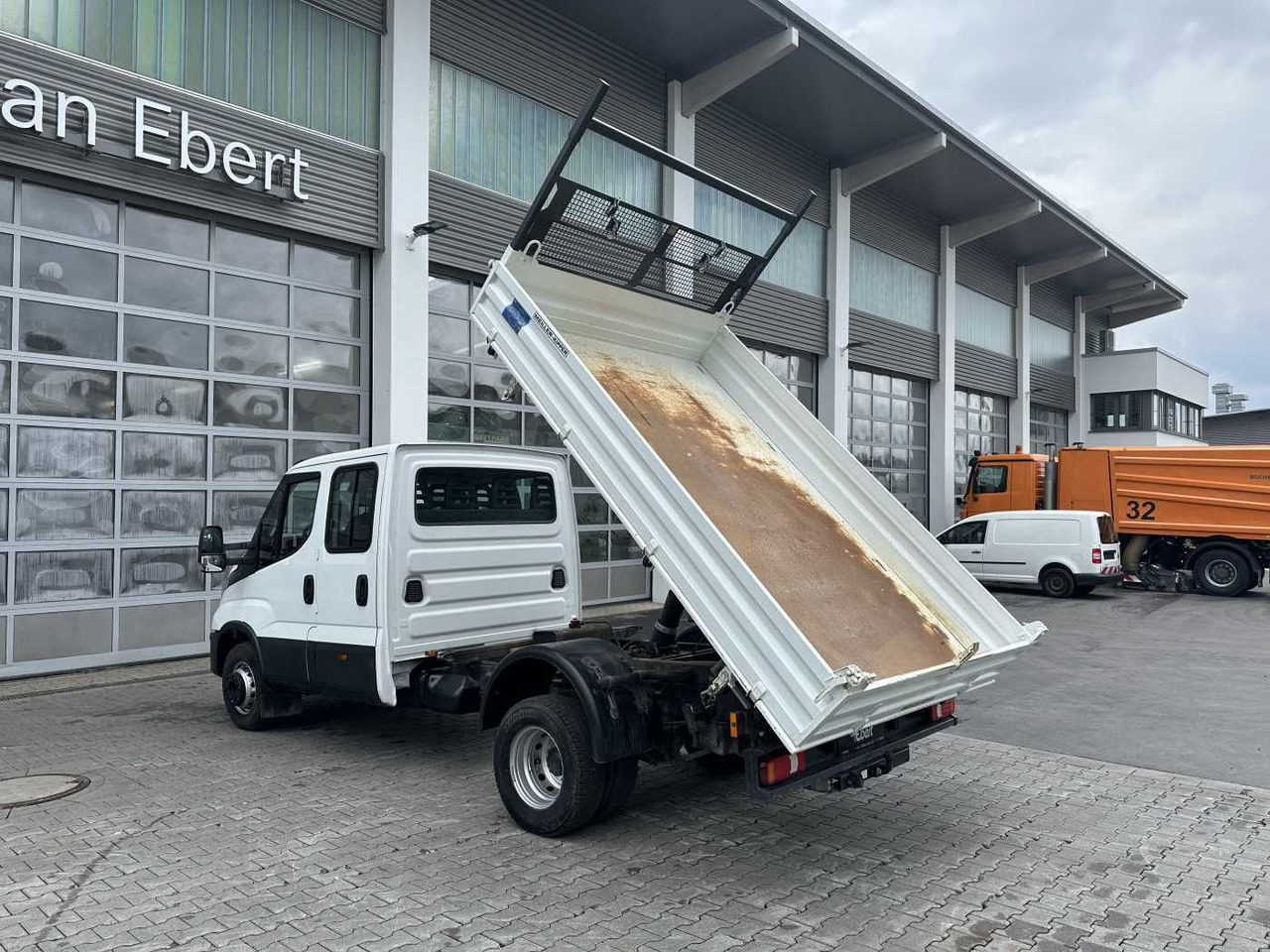 Iveco 70C18H Meiller 3-S.Kipper *R.3750mm*7Sitze*AHK* - Furgone ribaltabile: foto 3 Iveco 70C18H Meiller 3-S.Kipper *R.3750mm*7Sitze*AHK* - Furgone ribaltabile: foto 3