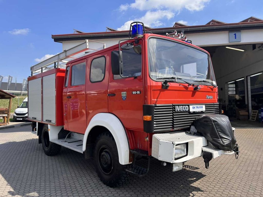 Iveco 75-16 AW 4x4 LF8 Feuerwehr Standheizung 9 Sitze Iveco 75-16 AW 4x4 LF8 Feuerwehr Standheizung 9 Sitze - Autopompa: foto 3 Iveco 75-16 AW 4x4 LF8 Feuerwehr Standheizung 9 Sitze Iveco 75-16 AW 4x4 LF8 Feuerwehr Standheizung 9 Sitze - Autopompa: foto 3