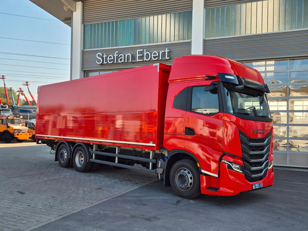 Iveco AS260S50Y/FS Schwenkwand LBW 2xAHK CAM Intarder - Autocarro trasporto di bevande: foto 4 Iveco AS260S50Y/FS Schwenkwand LBW 2xAHK CAM Intarder - Autocarro trasporto di bevande: foto 4