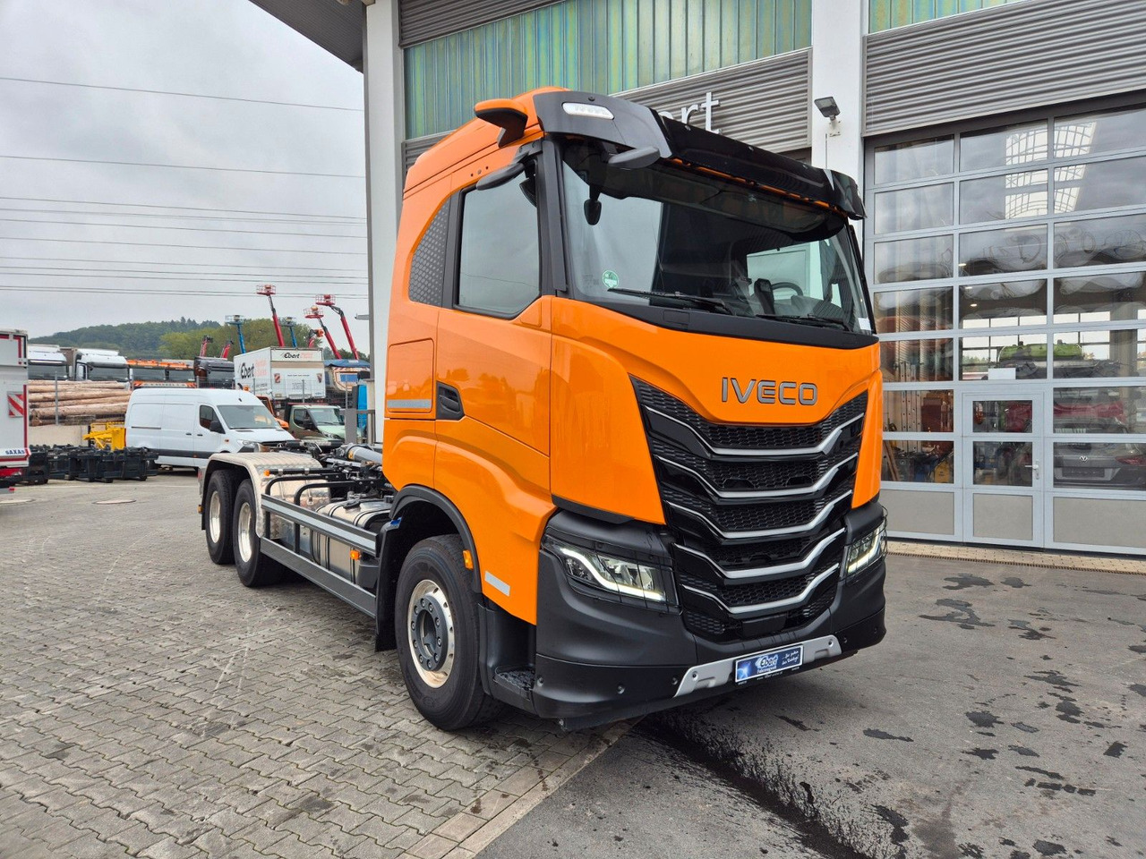 Iveco AS300X58Z/P HR ON+ 6x4 Meiller RS21.60 Funk AHK - Autocarro scarrabile: foto 4 Iveco AS300X58Z/P HR ON+ 6x4 Meiller RS21.60 Funk AHK - Autocarro scarrabile: foto 4