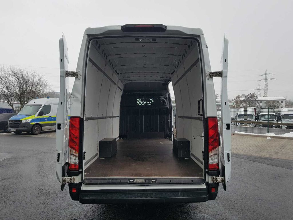 Iveco Daily 35 S16 A8 V *Klima*Automatik*L4.100mm* - Furgone chiuso: foto 5 Iveco Daily 35 S16 A8 V *Klima*Automatik*L4.100mm* - Furgone chiuso: foto 5