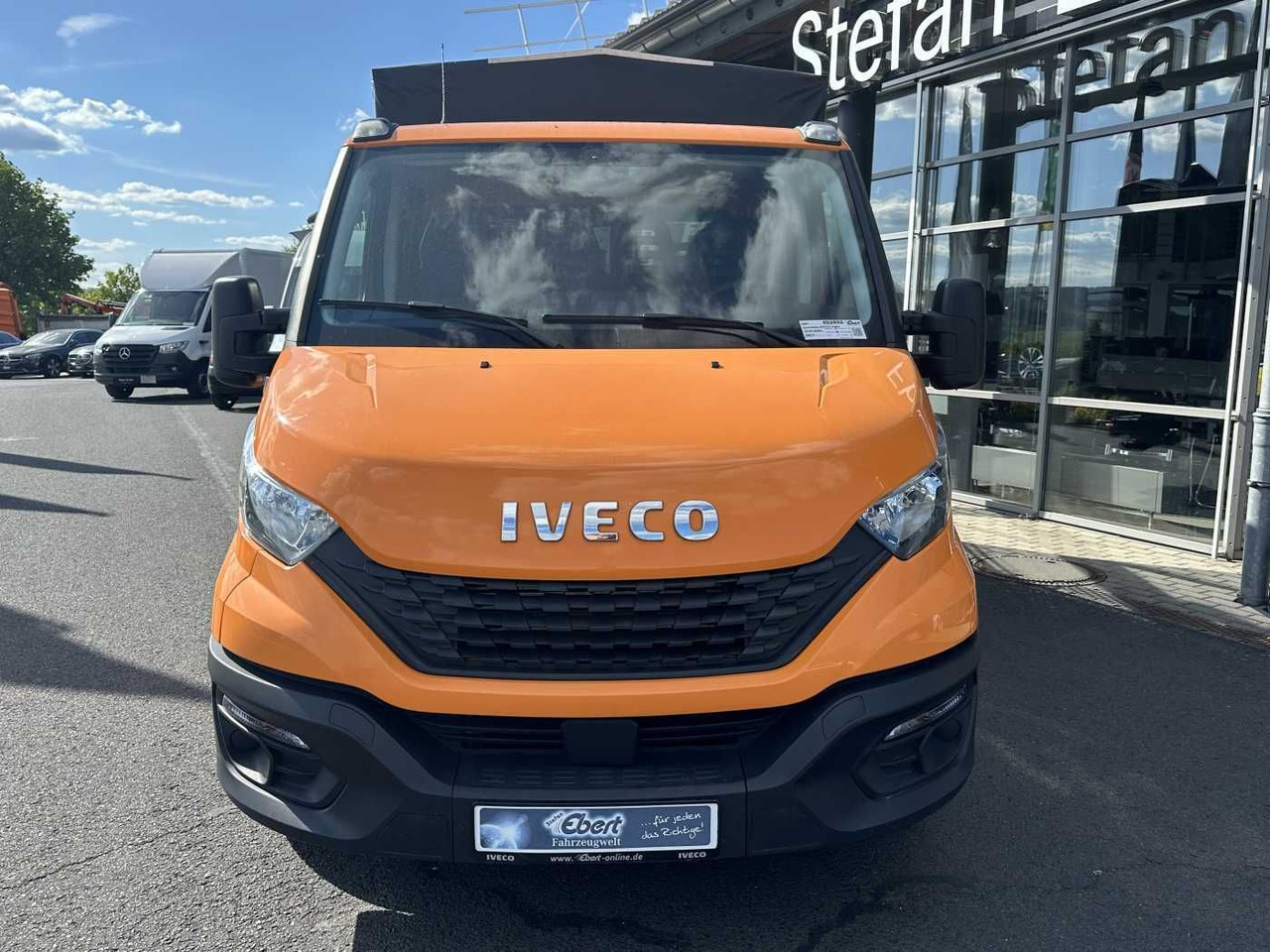 Iveco Daily 35S14 Pritsche+Plane *AHK*Ladekran*7-Sitze - Furgone con cassone fisso: foto 2 Iveco Daily 35S14 Pritsche+Plane *AHK*Ladekran*7-Sitze - Furgone con cassone fisso: foto 2