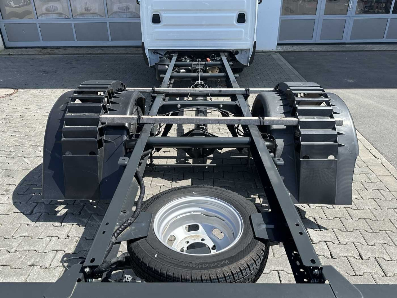Iveco Daily 50C18 H 3.0L *R4.350mm*Klima* - Autocarro telaio: foto 5 Iveco Daily 50C18 H 3.0L *R4.350mm*Klima* - Autocarro telaio: foto 5
