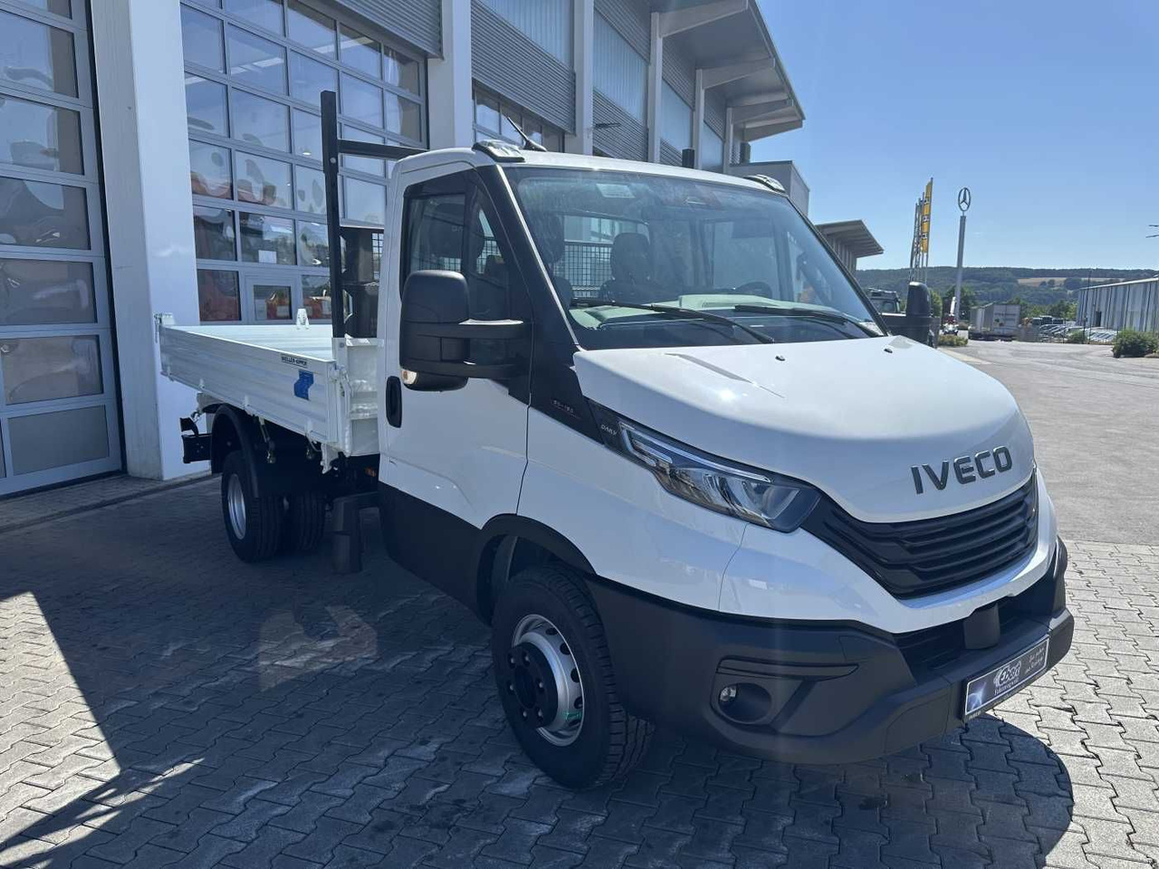 Iveco Daily 60C18H Kipper *R3.450mm*Kamera*2xAHK* - Furgone ribaltabile: foto 3 Iveco Daily 60C18H Kipper *R3.450mm*Kamera*2xAHK* - Furgone ribaltabile: foto 3