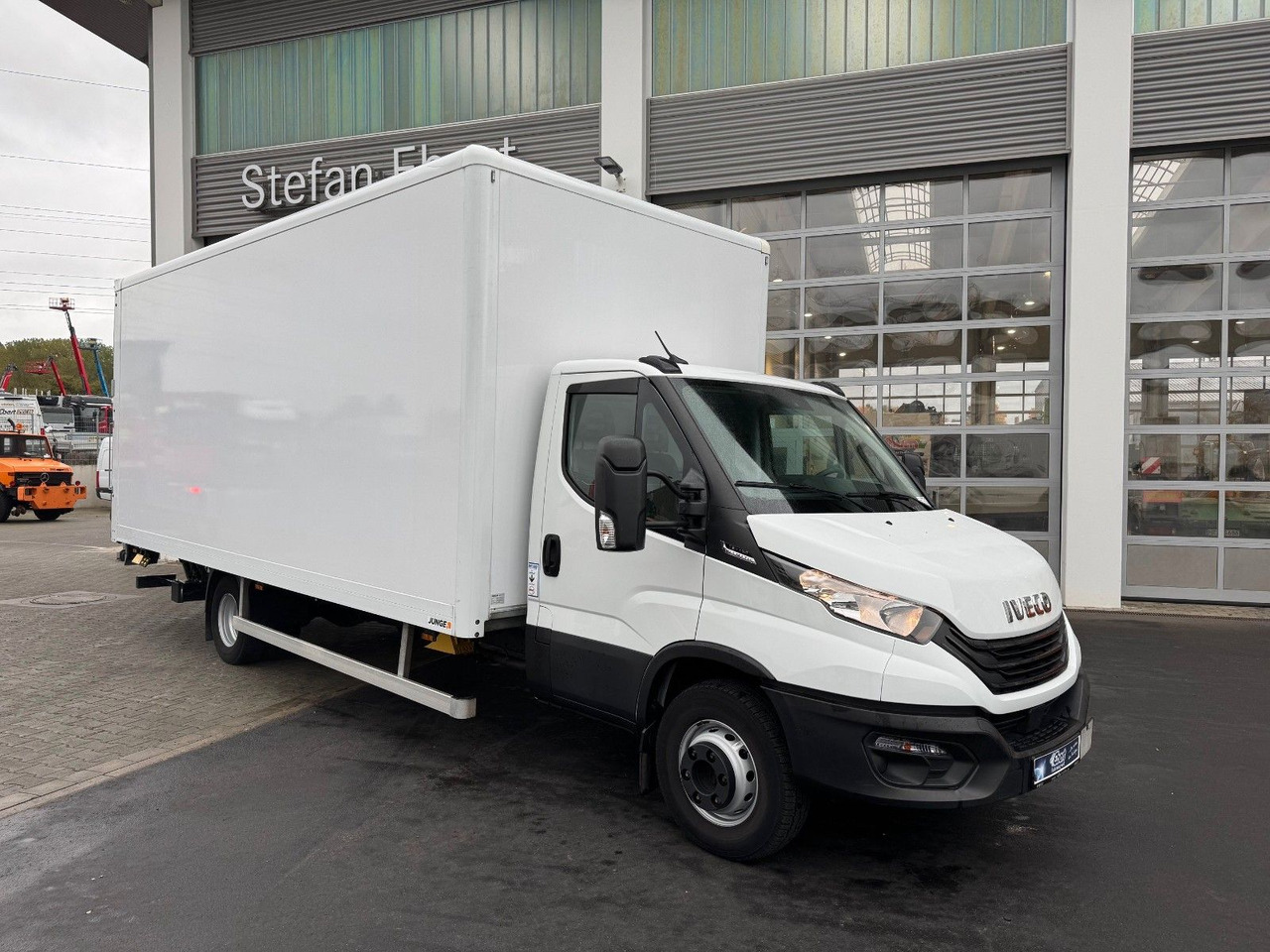 Iveco Daily 70C18 A8 *Koffer*LBW*Automatik* - Furgone box: foto 1 Iveco Daily 70C18 A8 *Koffer*LBW*Automatik* - Furgone box: foto 1