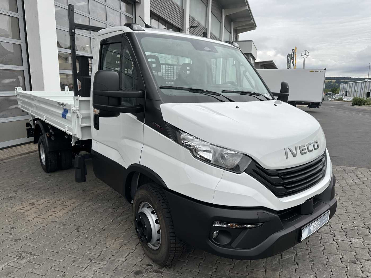 Iveco Daily 70C18H 3-S.-Kipper *R3.750mm*2xAHK* - Furgone ribaltabile: foto 3 Iveco Daily 70C18H 3-S.-Kipper *R3.750mm*2xAHK* - Furgone ribaltabile: foto 3