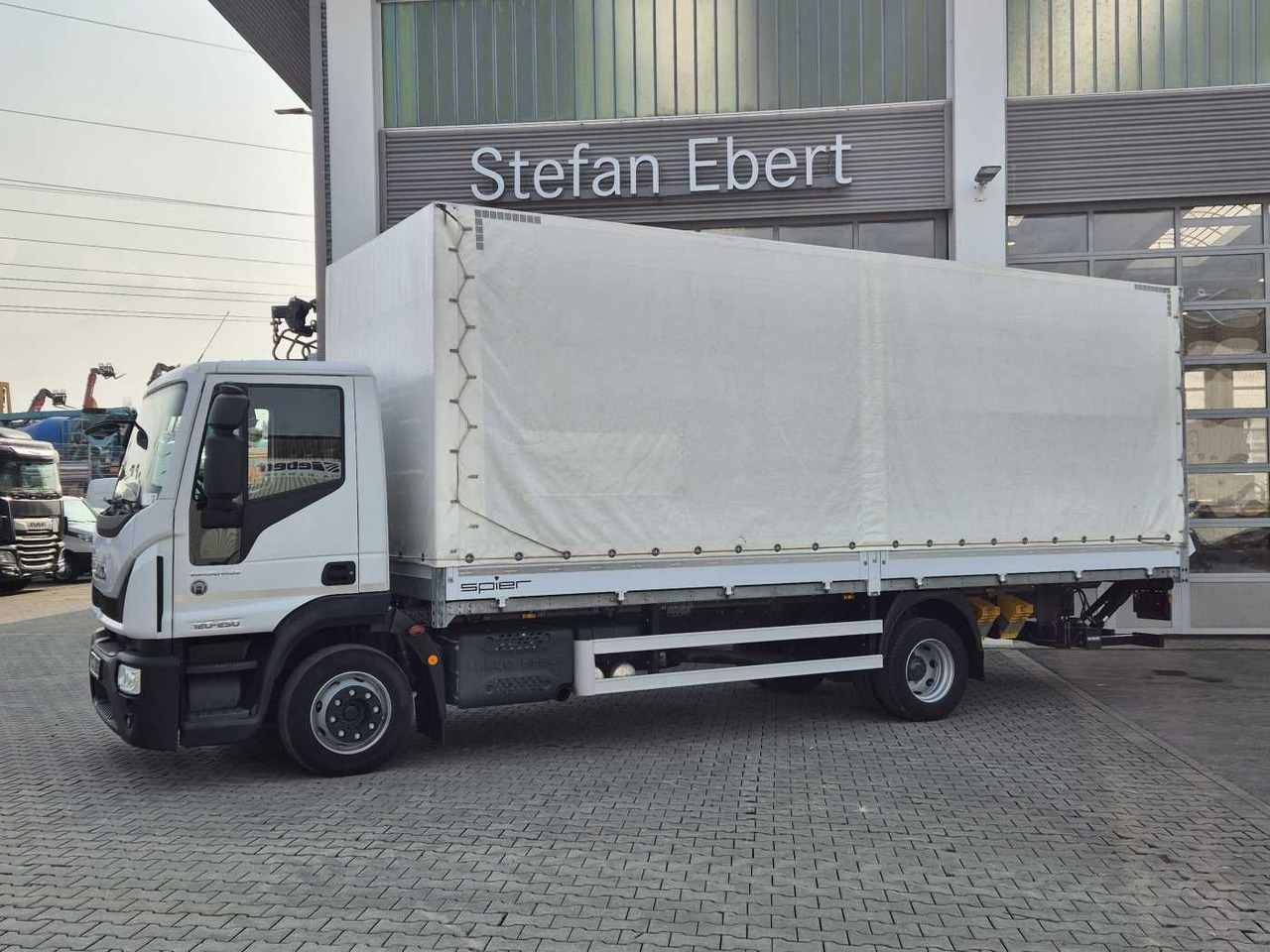 Iveco Eurocargo ML120E25 LBW 1.500kg Klima 3 Sitze - Camion centinato: foto 4 Iveco Eurocargo ML120E25 LBW 1.500kg Klima 3 Sitze - Camion centinato: foto 4