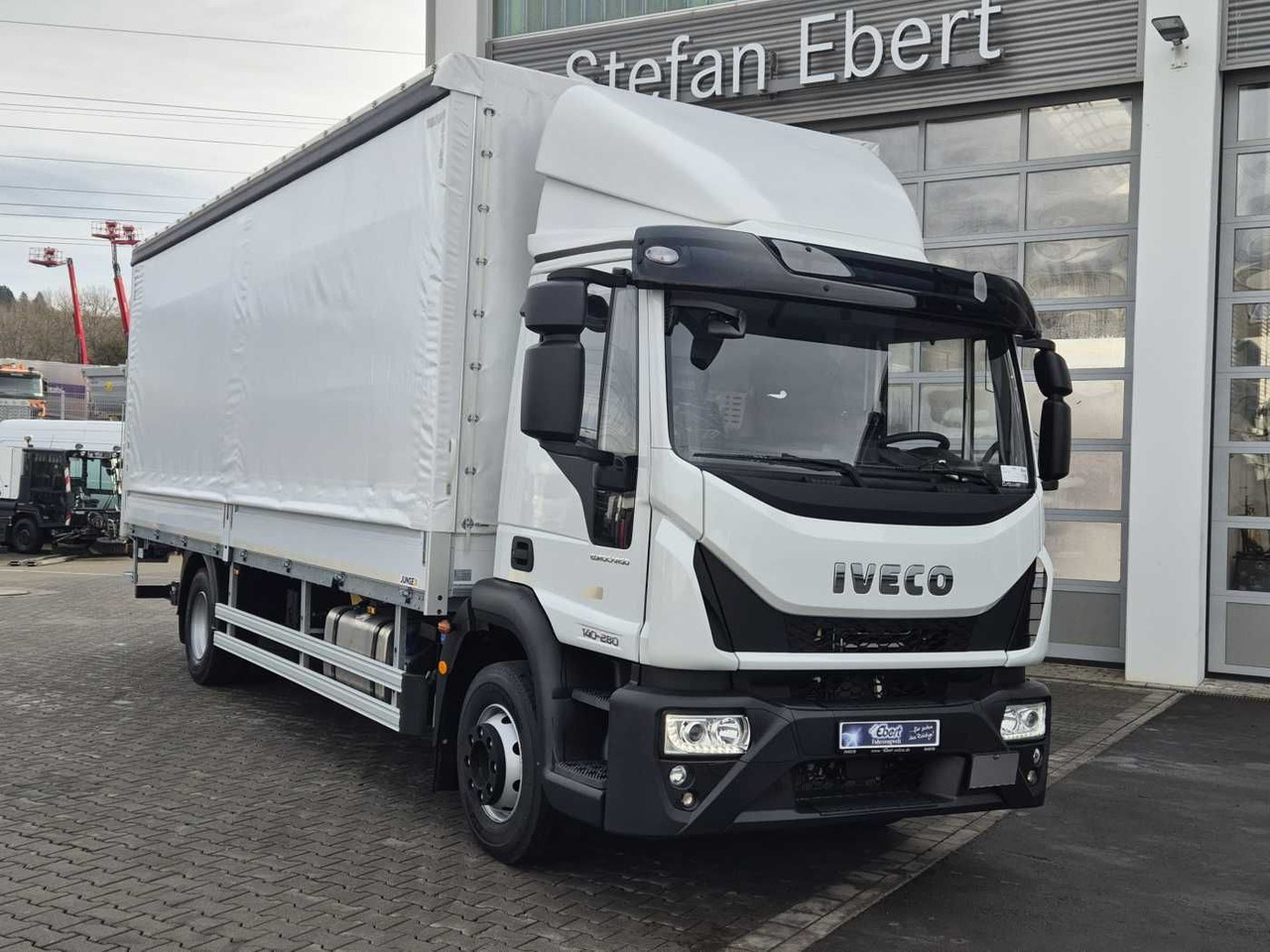 Iveco Eurocargo ML140E28/P LBW Bär Schiebeplane AHK - Camion centinato: foto 2 Iveco Eurocargo ML140E28/P LBW Bär Schiebeplane AHK - Camion centinato: foto 2