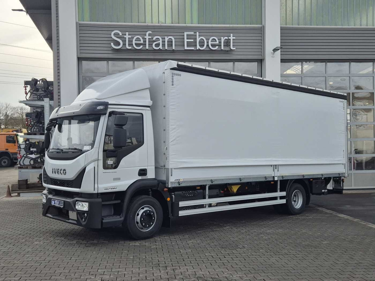 Iveco Eurocargo ML140E28/P LBW Bär Schiebeplane AHK - Camion centinato: foto 3 Iveco Eurocargo ML140E28/P LBW Bär Schiebeplane AHK - Camion centinato: foto 3