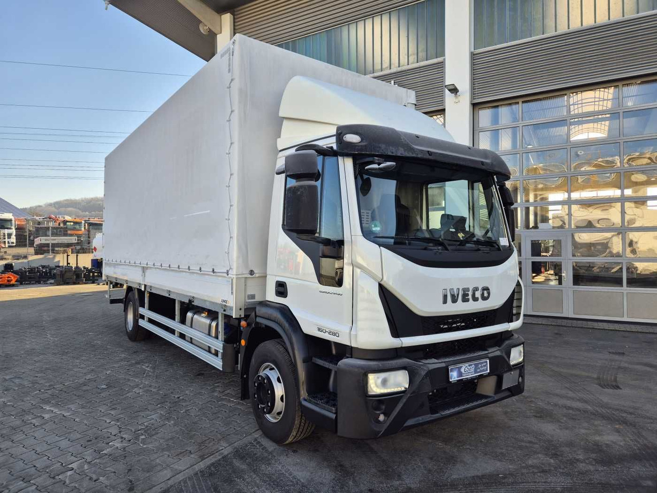 Iveco Eurocargo ML160E28/P LBW Bär Schiebeplane AHK - Camion centinato: foto 2 Iveco Eurocargo ML160E28/P LBW Bär Schiebeplane AHK - Camion centinato: foto 2