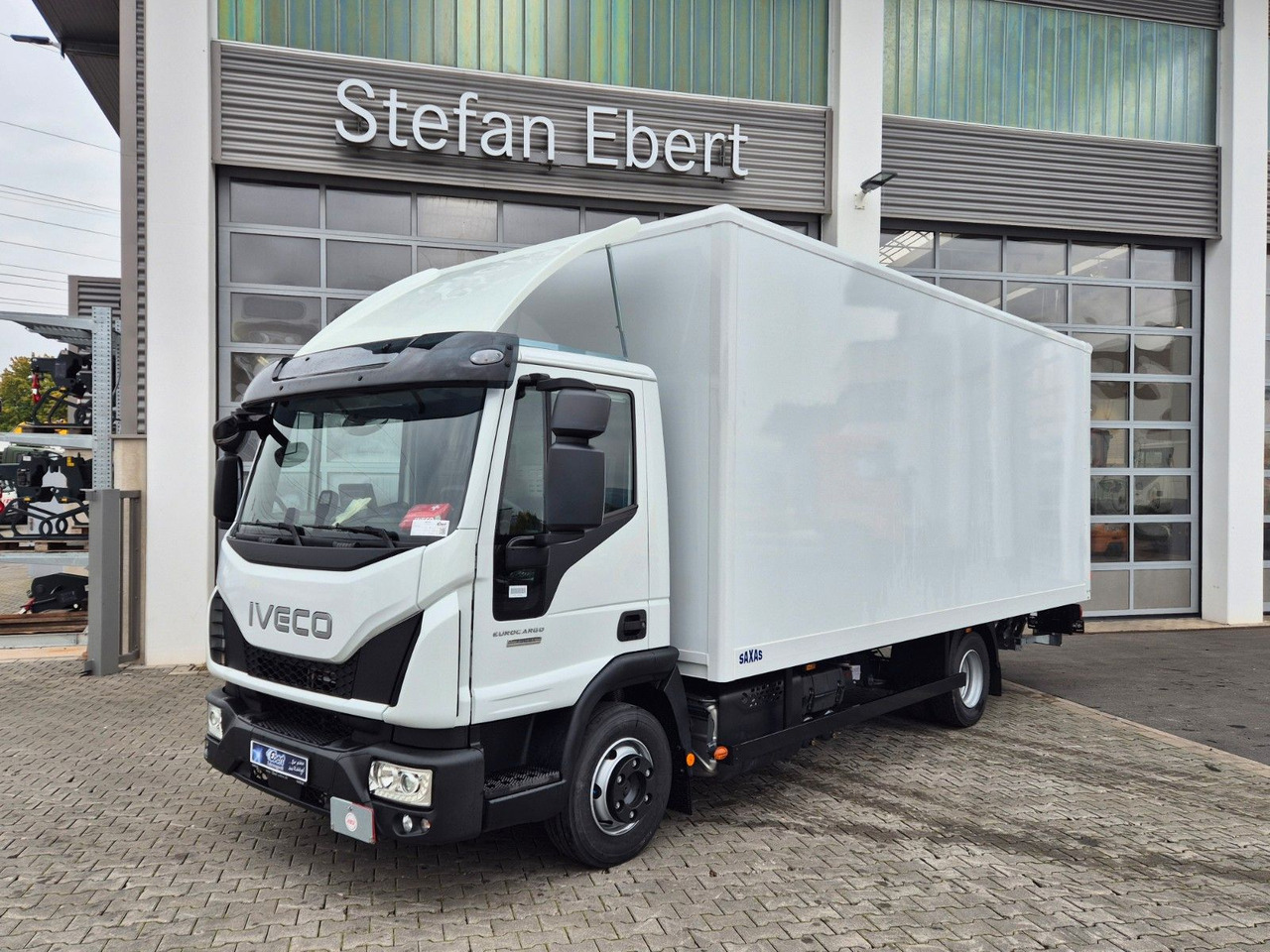 Iveco Eurocargo ML75E21/P LBW Spoiler 3 Sitze Klima - Furgone box: foto 1 Iveco Eurocargo ML75E21/P LBW Spoiler 3 Sitze Klima - Furgone box: foto 1
