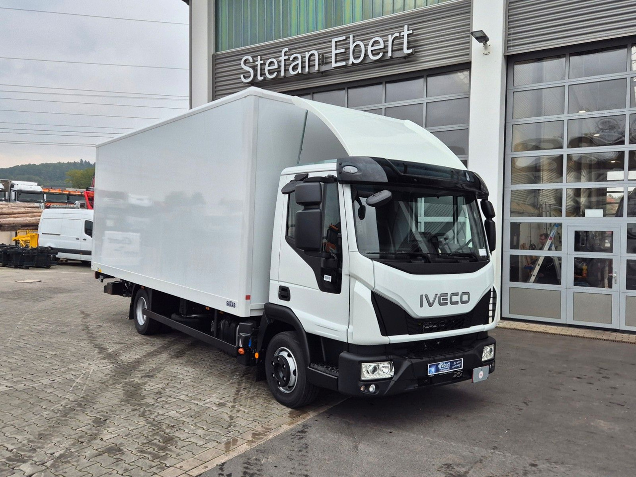 Iveco Eurocargo ML75E21/P LBW Spoiler 3 Sitze Klima - Furgone box: foto 3 Iveco Eurocargo ML75E21/P LBW Spoiler 3 Sitze Klima - Furgone box: foto 3