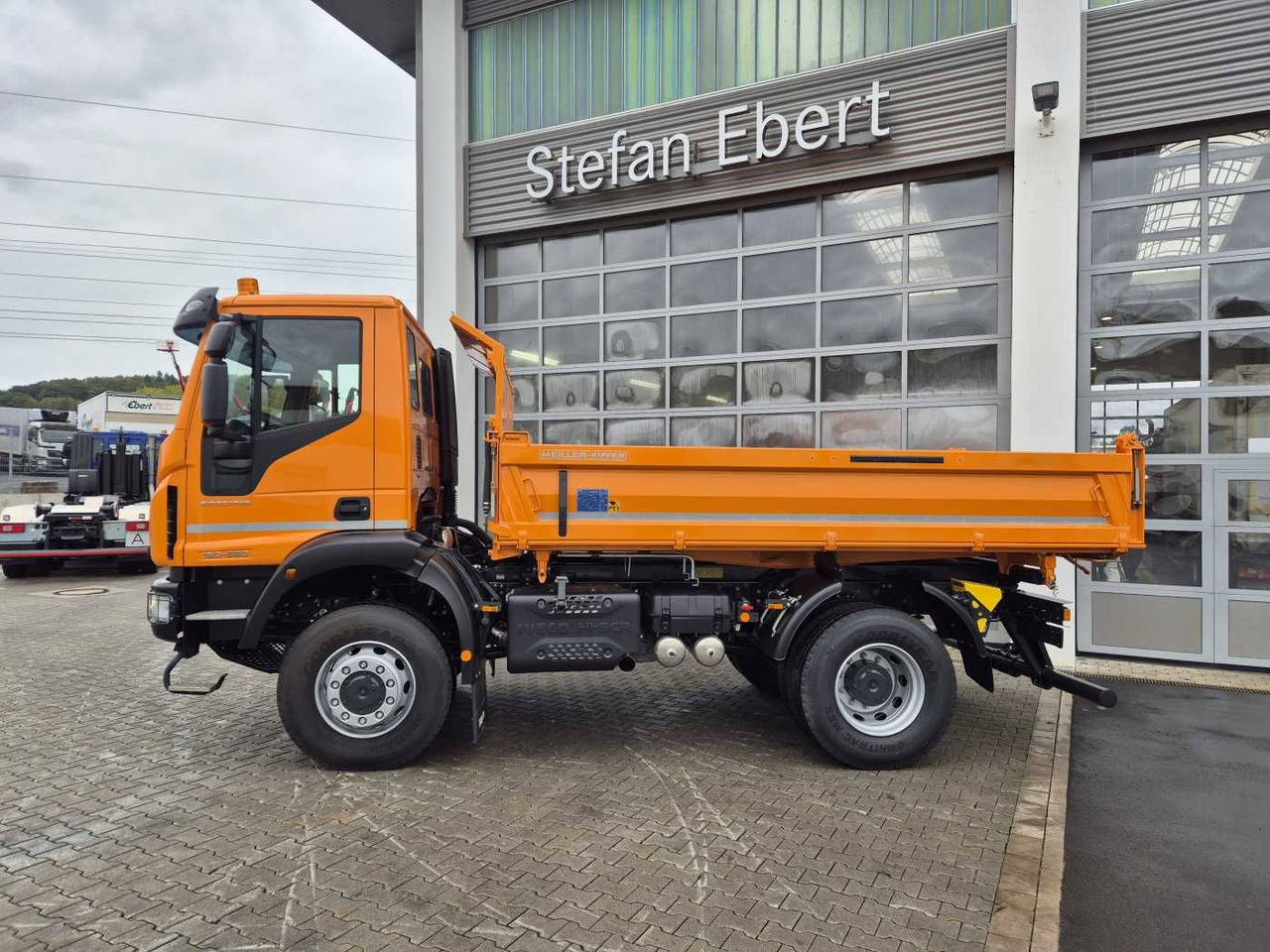 Iveco ML150E28W 4x4 Meiller Dreiseitenkipper 2xAHK - Autocarro ribaltabile: foto 4 Iveco ML150E28W 4x4 Meiller Dreiseitenkipper 2xAHK - Autocarro ribaltabile: foto 4