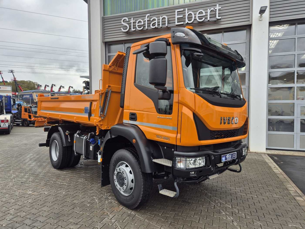 Iveco ML150E28W 4x4 Meiller Dreiseitenkipper 2xAHK - Autocarro ribaltabile: foto 3 Iveco ML150E28W 4x4 Meiller Dreiseitenkipper 2xAHK - Autocarro ribaltabile: foto 3