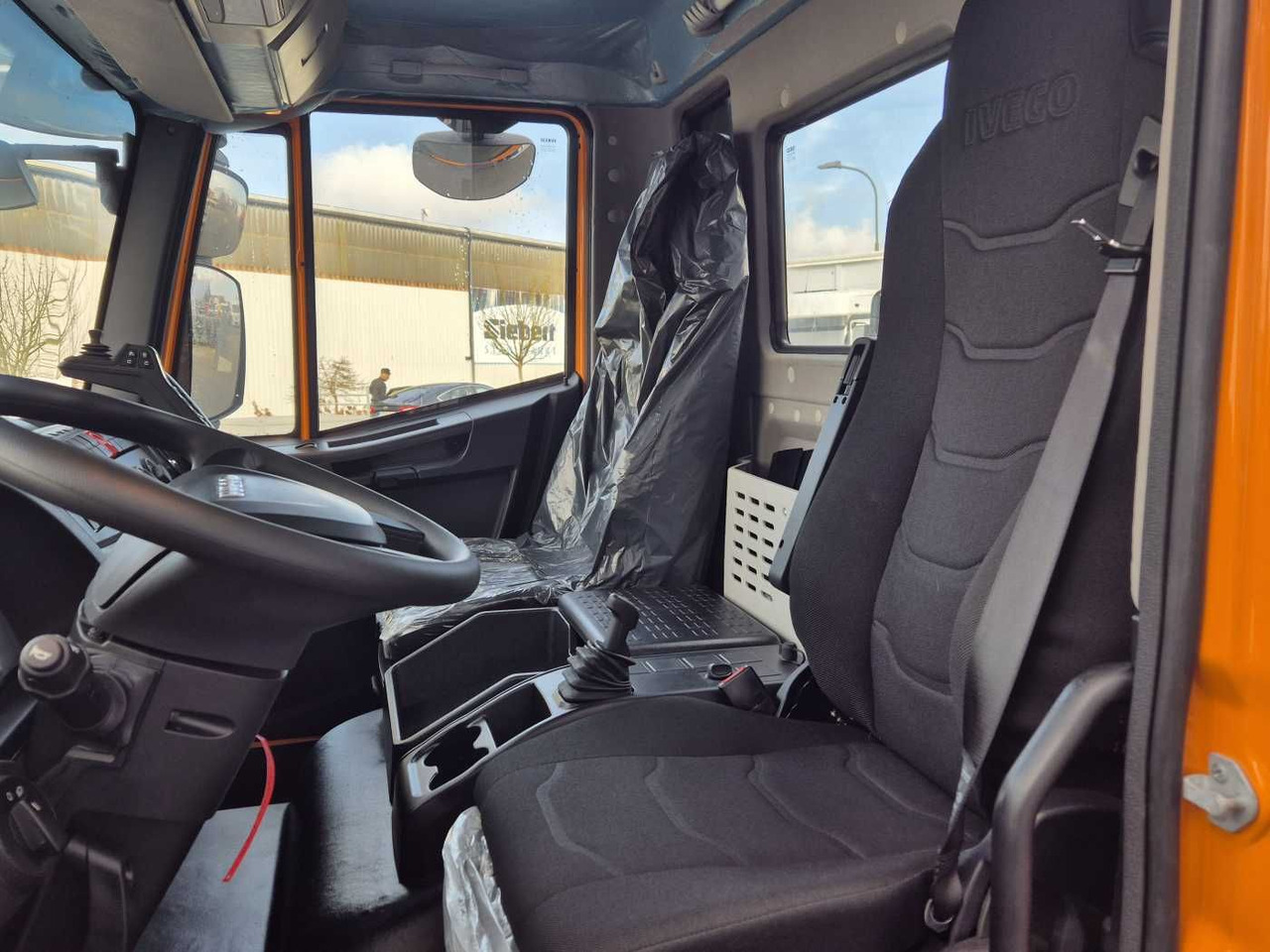 Autocarro scarrabile nuovo Iveco ML180E32/P HIAB ULT14S51 AHK Standheizung: foto 13