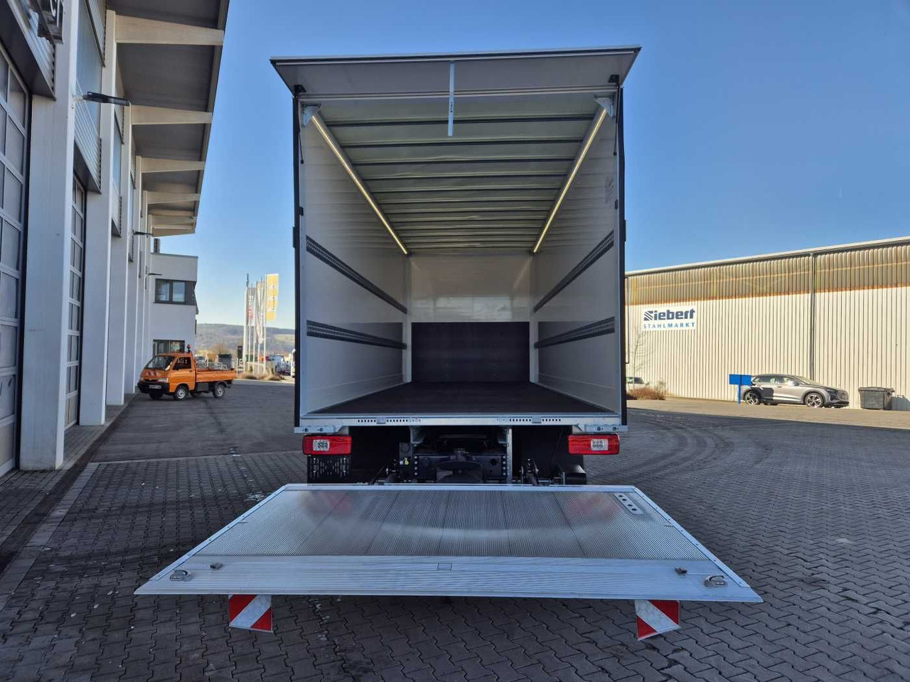 Autocarro furgonato Iveco S-Way AD190S40/P Junge AHK LBW 2.000kg: foto 9