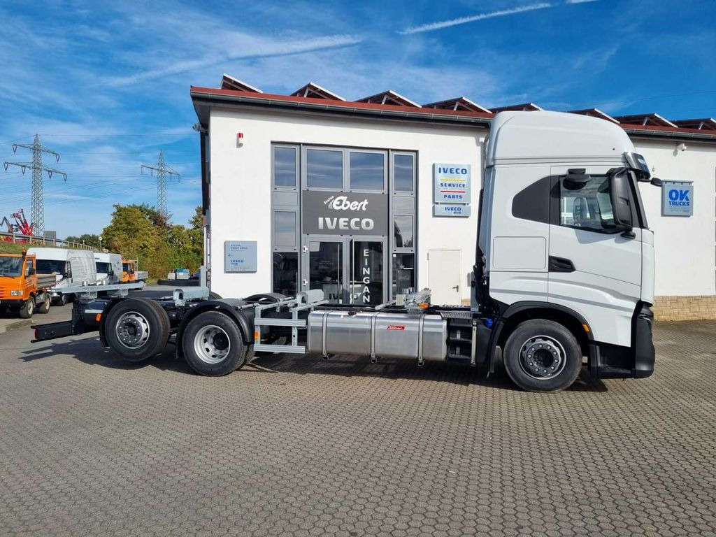 Iveco S-Way AS260S46 6x2 BDF-Wechsler Intarder 2x vorh Iveco S-Way AS260S46 6x2 BDF-Wechsler Intarder 2x vorh - Autocarro portacontainer/ Caisse interchangeable: foto 3 Iveco S-Way AS260S46 6x2 BDF-Wechsler Intarder 2x vorh Iveco S-Way AS260S46 6x2 BDF-Wechsler Intarder 2x vorh - Autocarro portacontainer/ Caisse interchangeable: foto 3