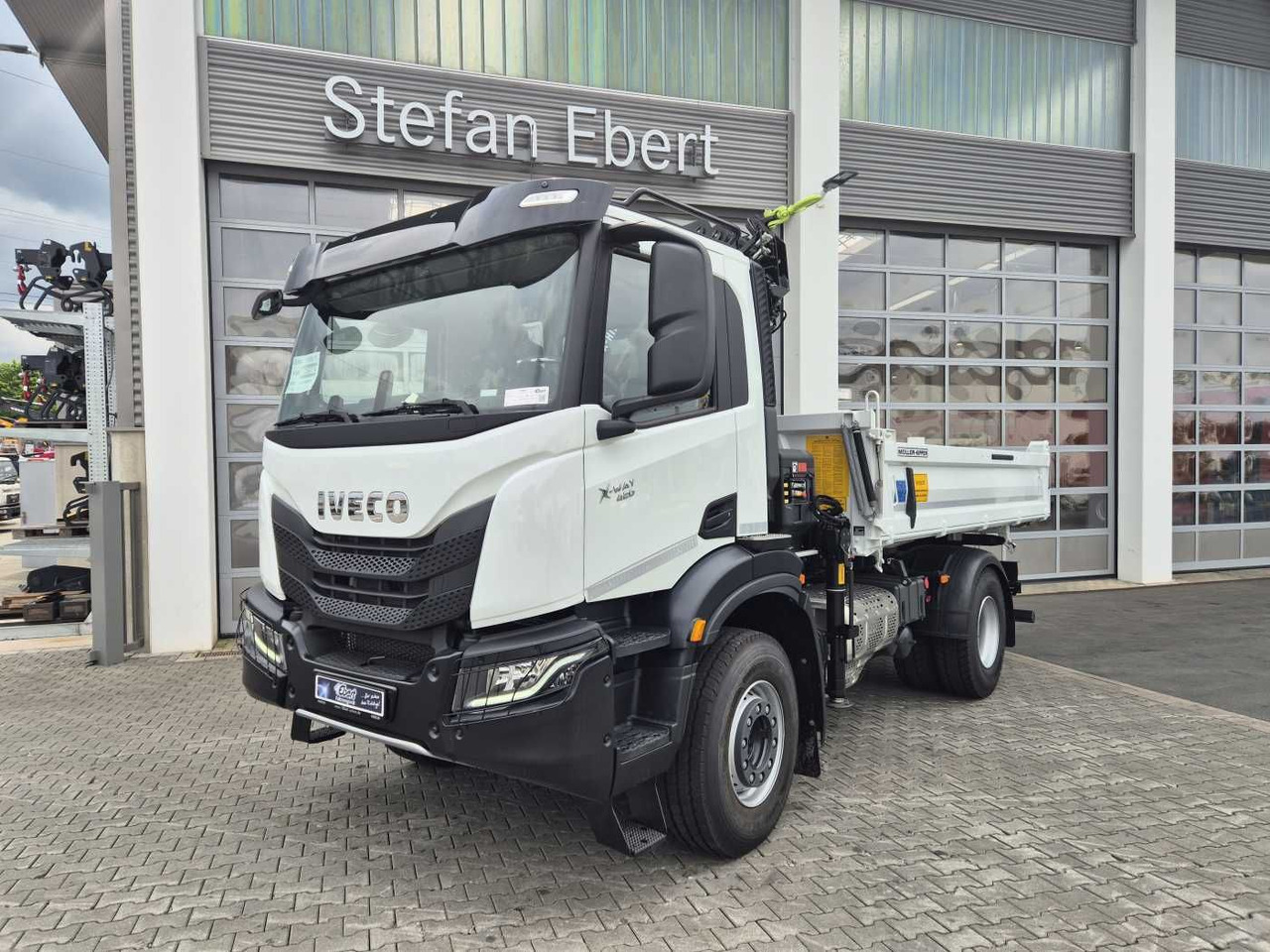 Iveco X-Way AD200X42/P HR OFF Hiab X-HIDUO 118E-3 Funk - Autocarro ribaltabile, Camion con gru: foto 2 Iveco X-Way AD200X42/P HR OFF Hiab X-HIDUO 118E-3 Funk - Autocarro ribaltabile, Camion con gru: foto 2