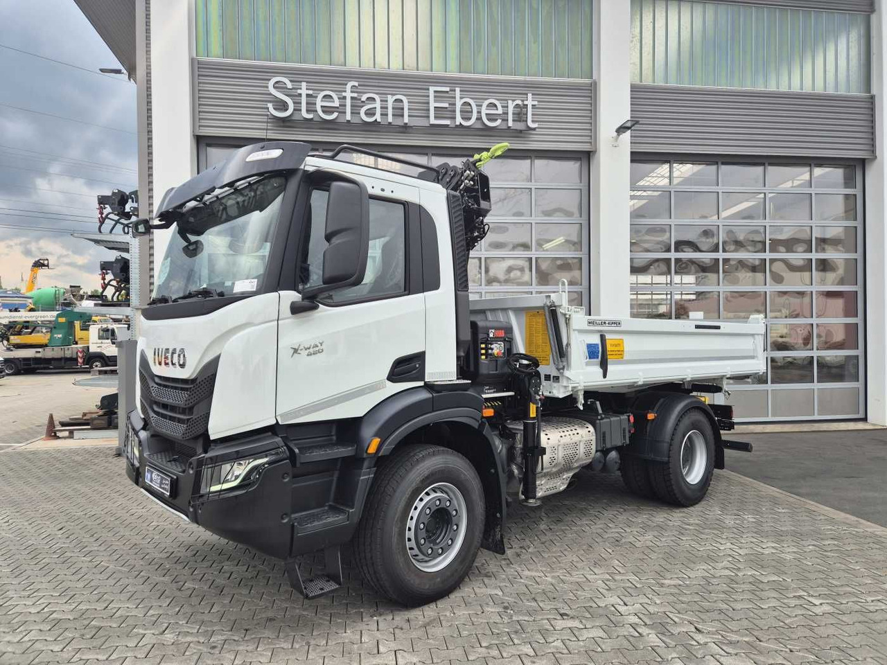 Iveco X-Way AD200X42/P HR OFF Hiab X-HIDUO 118E-3 Funk - Autocarro ribaltabile, Camion con gru: foto 4 Iveco X-Way AD200X42/P HR OFF Hiab X-HIDUO 118E-3 Funk - Autocarro ribaltabile, Camion con gru: foto 4