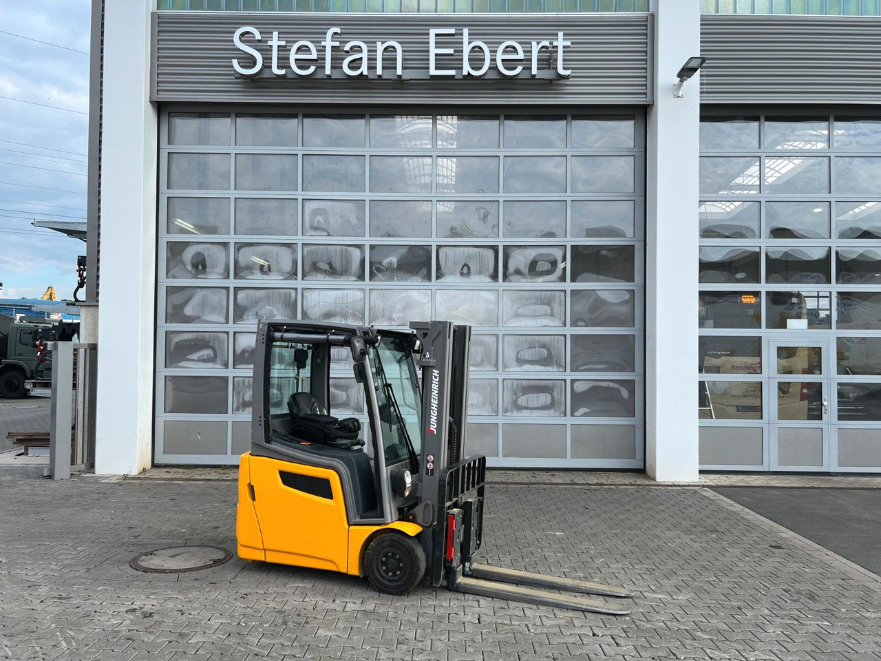 Jungheinrich EFG 215 / Triplex: 4.25m! / SS / 1.573h / 2024 - Carrello elevatore elettrico: foto 1 Jungheinrich EFG 215 / Triplex: 4.25m! / SS / 1.573h / 2024 - Carrello elevatore elettrico: foto 1