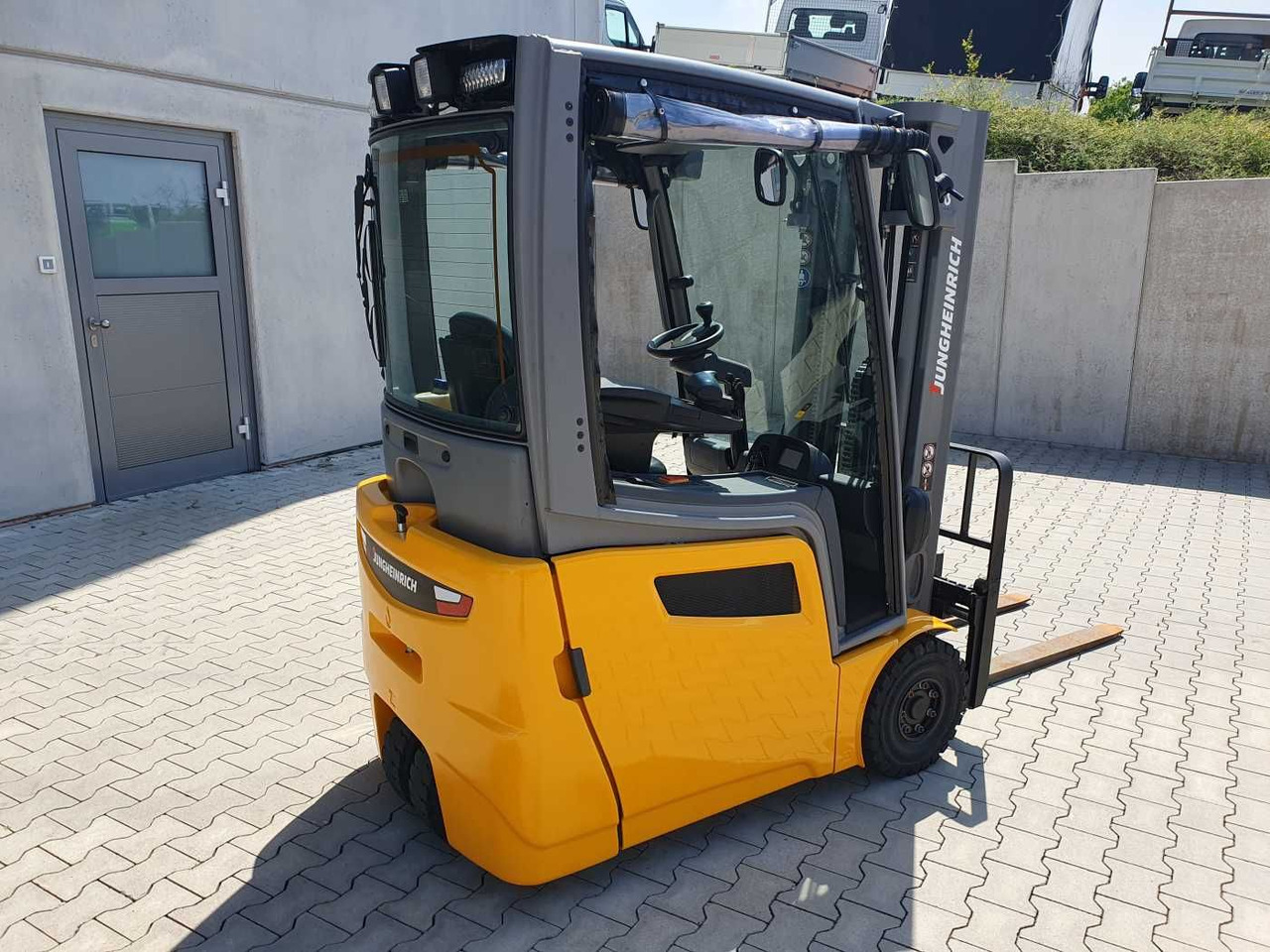 Jungheinrich EFG 215 / Triplex: 4.25m! / SS / nur 1.368h! - Carrello elevatore elettrico: foto 4 Jungheinrich EFG 215 / Triplex: 4.25m! / SS / nur 1.368h! - Carrello elevatore elettrico: foto 4