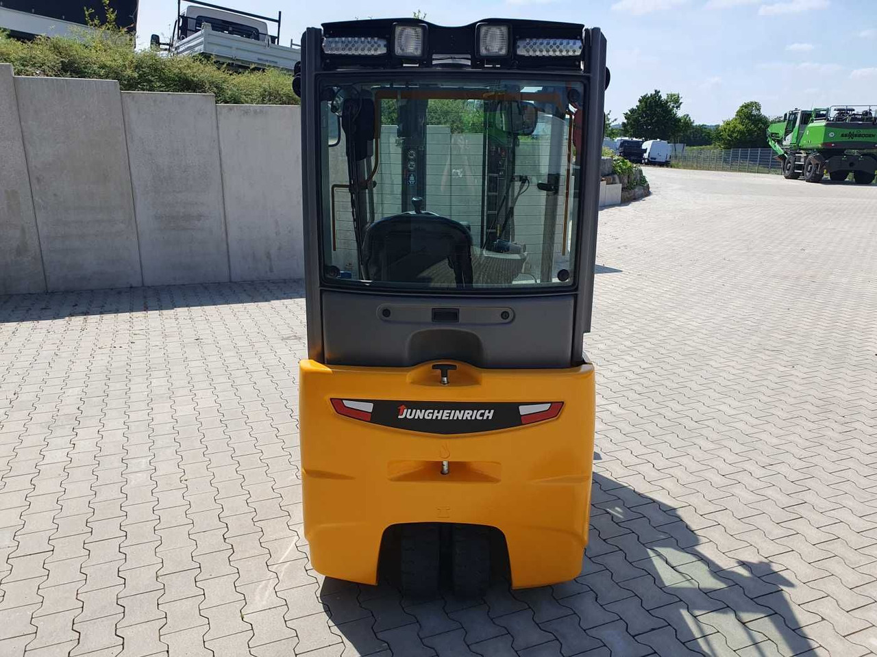 Jungheinrich EFG 215 / Triplex: 4.25m! / SS / nur 1.368h! - Carrello elevatore elettrico: foto 5 Jungheinrich EFG 215 / Triplex: 4.25m! / SS / nur 1.368h! - Carrello elevatore elettrico: foto 5