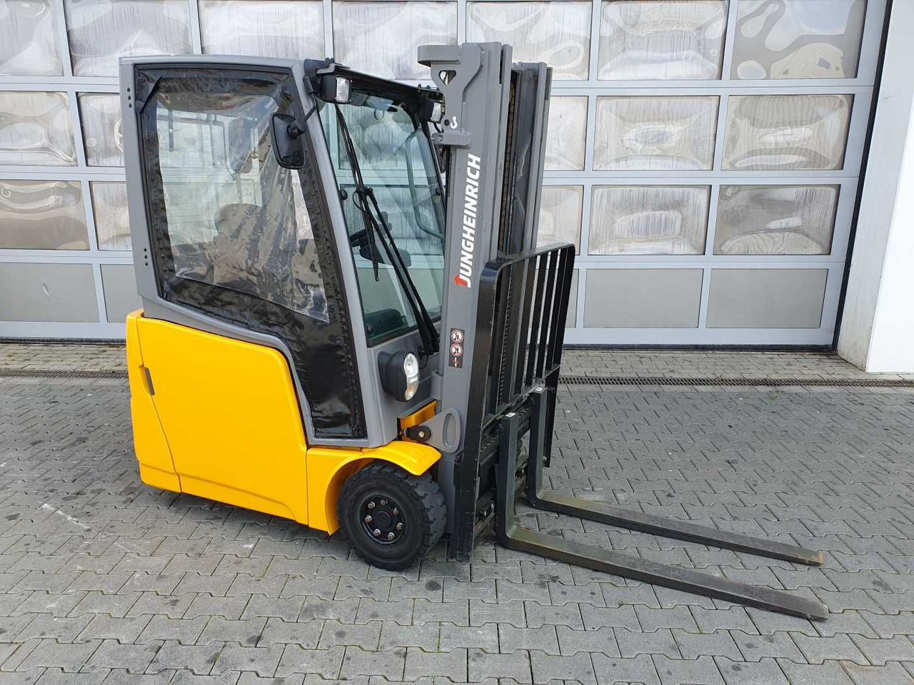 Jungheinrich EFG 215 / Triplex 4.25m / SS / nur 1.680h / 2021 - Carrello elevatore elettrico: foto 2 Jungheinrich EFG 215 / Triplex 4.25m / SS / nur 1.680h / 2021 - Carrello elevatore elettrico: foto 2