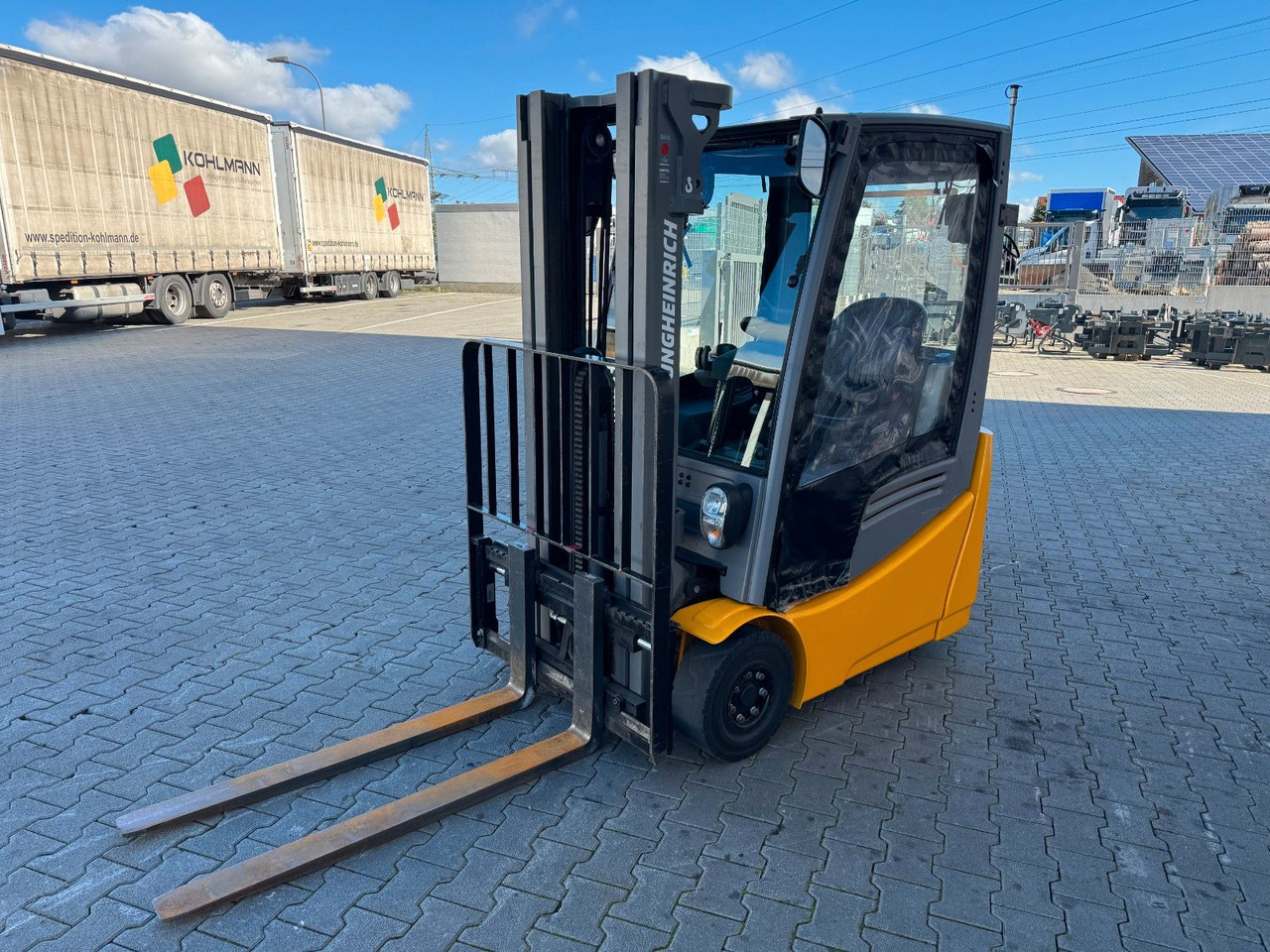 Jungheinrich EFG 215 / Triplex: 4.25m! / SS / nur 2.865h! - Carrello elevatore elettrico: foto 5 Jungheinrich EFG 215 / Triplex: 4.25m! / SS / nur 2.865h! - Carrello elevatore elettrico: foto 5