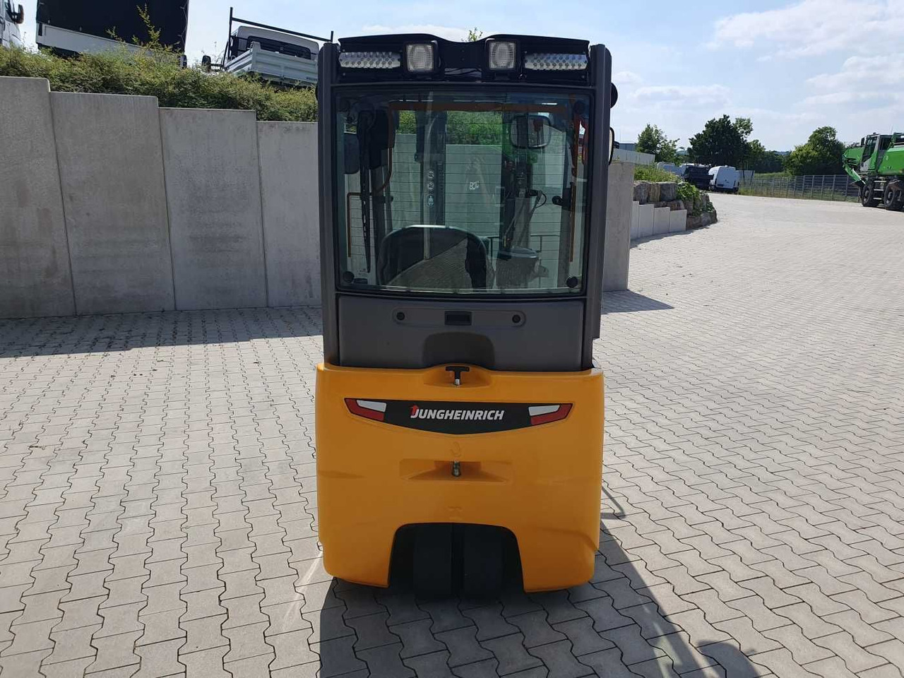 Jungheinrich EFG 215 / Triplex: 4.25m! / SS / nur 3.488h! - Carrello elevatore elettrico: foto 5 Jungheinrich EFG 215 / Triplex: 4.25m! / SS / nur 3.488h! - Carrello elevatore elettrico: foto 5
